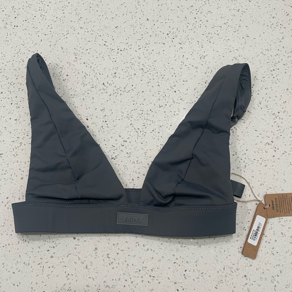 XS Skims Signature Swim Plunge Bikini Top in Gunmetal